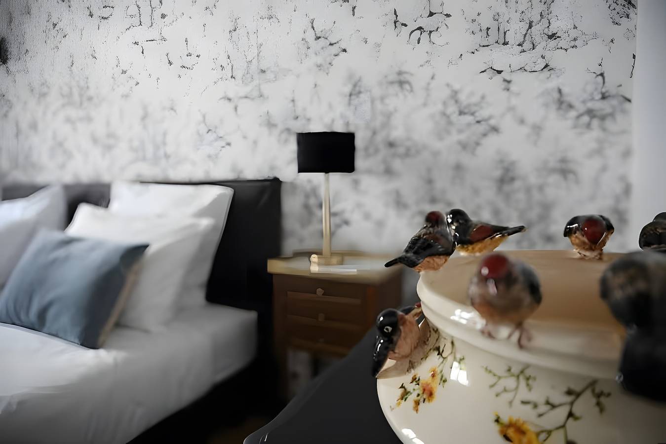Bed and Breakfast 'Chambre D'hôtes Empereur' con piscina, terraza y Wi-Fi compartidos in Beaufort-en-Vallée, Angers region