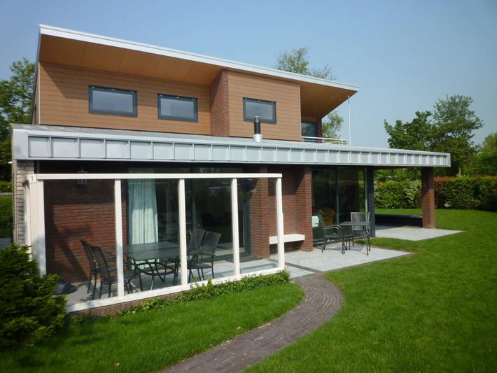 Villa voor 8 personen, met tuin in Kamperland