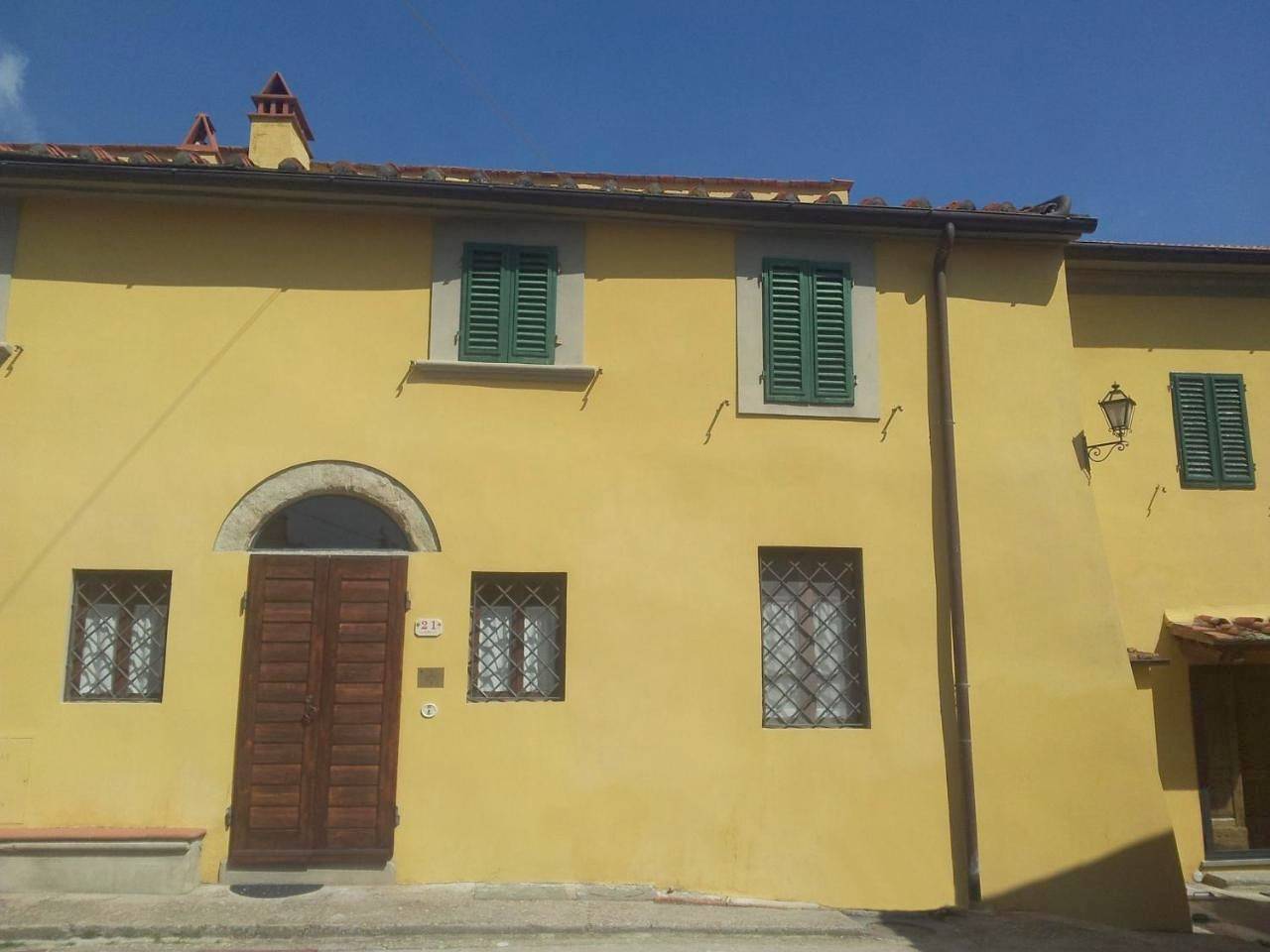 Double Room with Shared Bathroom in Carmignano, Provincia di Prato