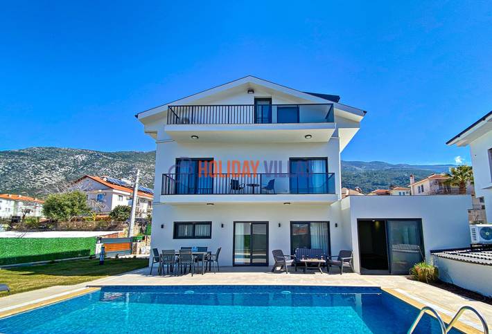 Holiday rental for 7 people, with pool and garden as well as balcony, child-friendly in Fethiye