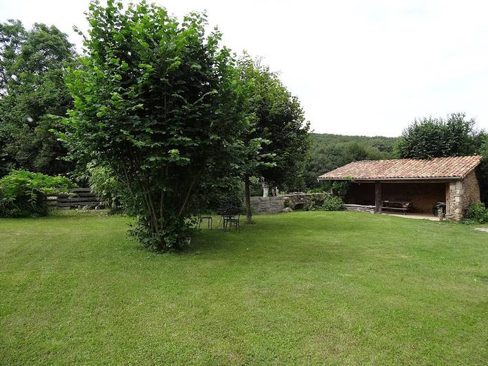 Gîte pour 8 personnes, avec terrasse et jardin dans Auvergne-Rhône-Alpes - 4
