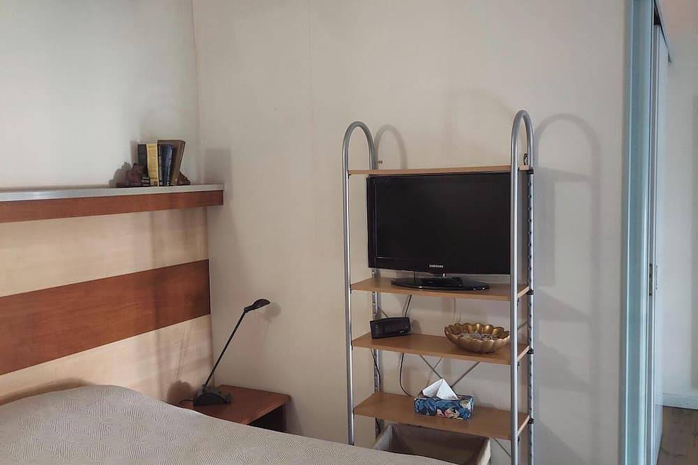 Apartamento entero, Residencia junto al mar en un bosque de pinos con piscina, dentro de un parque natural in Pisa, Costa de la Maremma