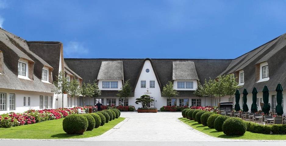 Ferienanlage für 4 Personen, mit Terrasse und Garten sowie Pool und Sauna auf Sylt