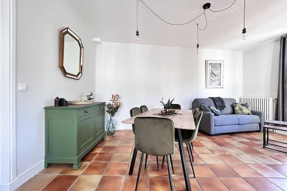 Entire apartment, Grand T2 Cozy Avec Balcon Proche de Royatonic in Royat, Volcans d'Auvergne Regional Nature Park