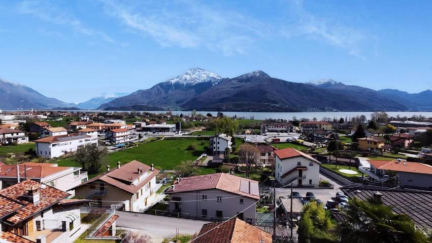 Location de vacances pour 9 personnes, avec vue ainsi que jardin et vue sur le lac, adapté aux familles à San Gregorio - 2