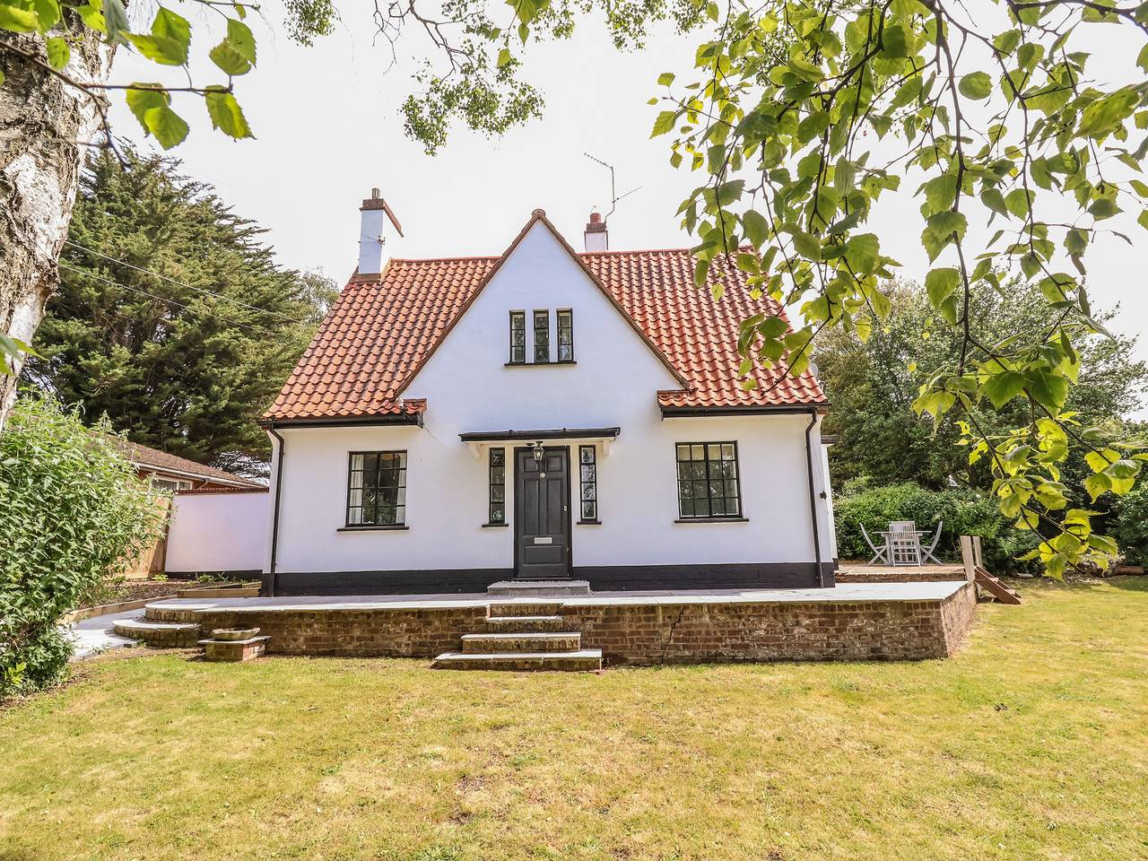 High Ground, Reydon in Waveney District, Sunrise Coast