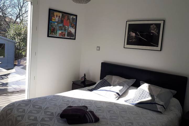 Location de vacances pour 6 personnes, avec terrasse et jardin à Blauzac - 2