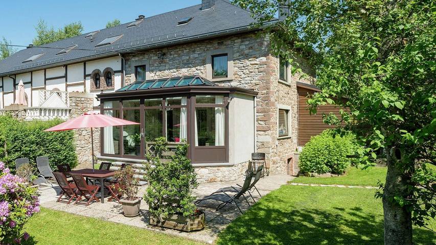 Location de vacances pour 6 personnes, avec jardin dans Thirimont