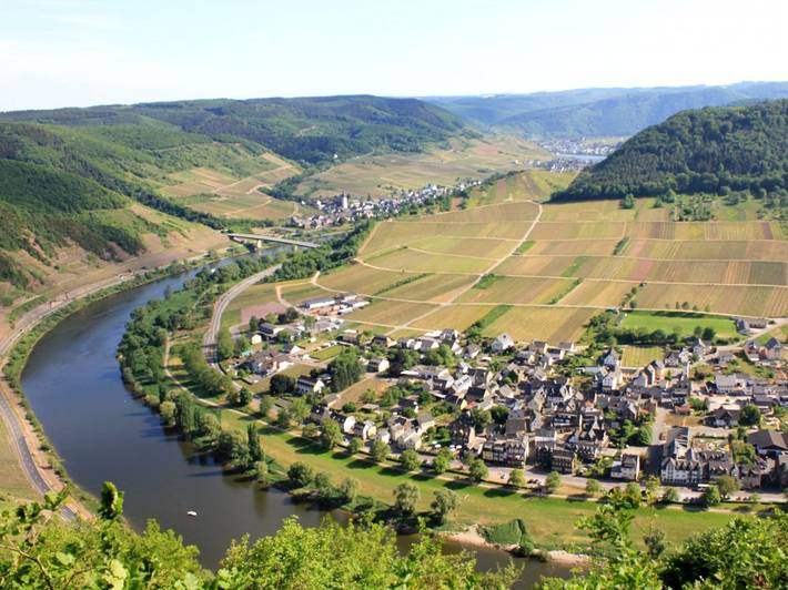 Ferienwohnung für 4 Personen, mit Terrasse und Balkon/Terrasse an der Mosel - 2