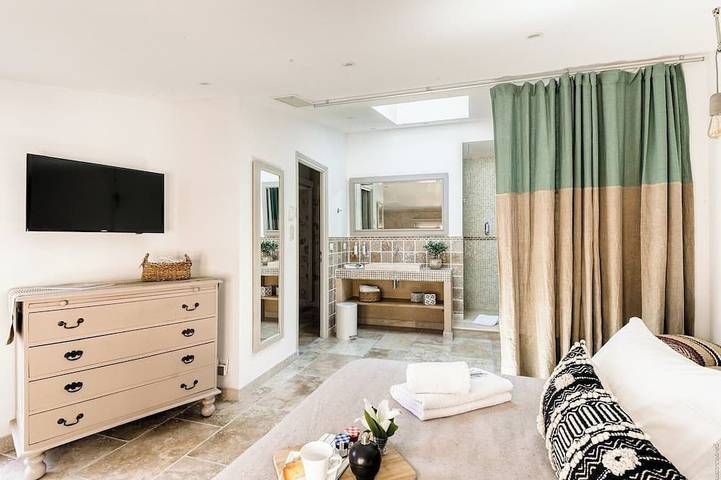 Gîte pour 4 personnes, avec terrasse à Valbonne - 2