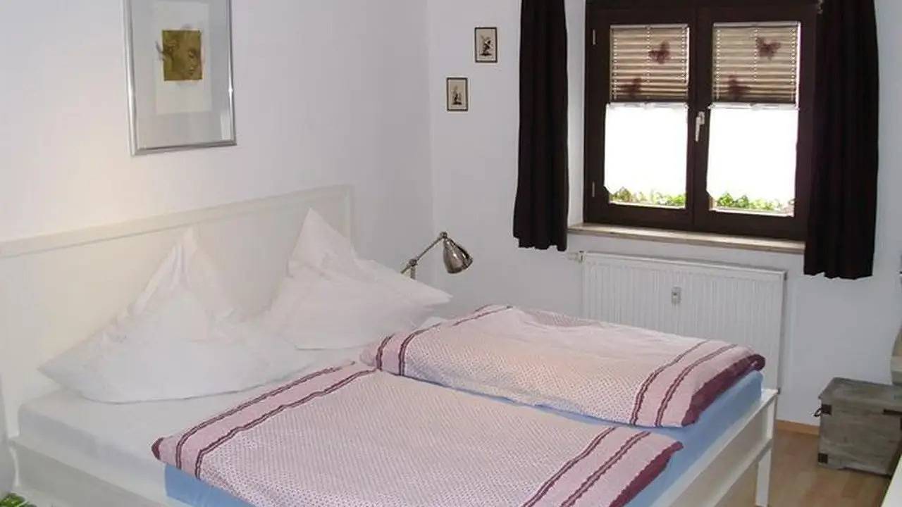 Ganze Ferienwohnung, Ferienwohnung für 2 Personen (54 m²) in Oberammergau in Oberammergau, Bayerische Alpen