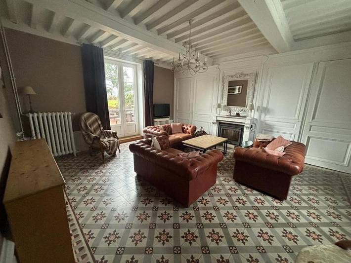 Location de vacances pour 14 personnes, avec piscine et terrasse ainsi que sauna et vue à Ouches