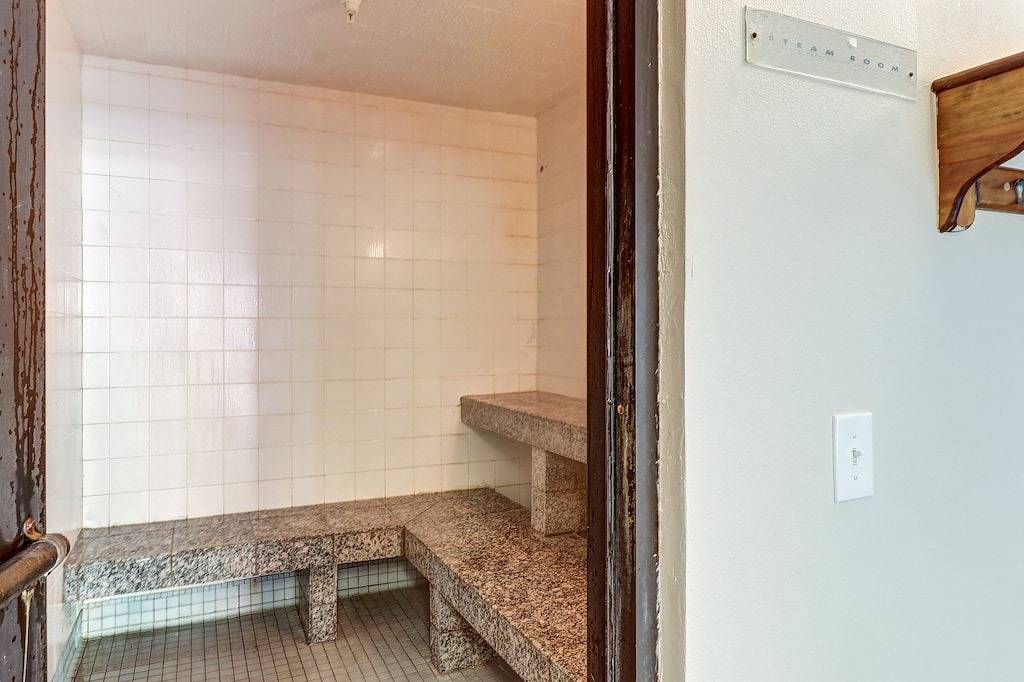 Zuletzt aktualisiert Hause w / shared Whirlpool, Pool & mehr - einfach Ski-Zugang! in Killington, Rutland County