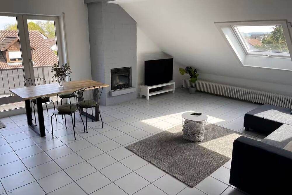 Ganze Wohnung, Loft mit Kamin – außergewöhnliches Apartment mit Charme in Karlsdorf-Neuthard, Rheinebene