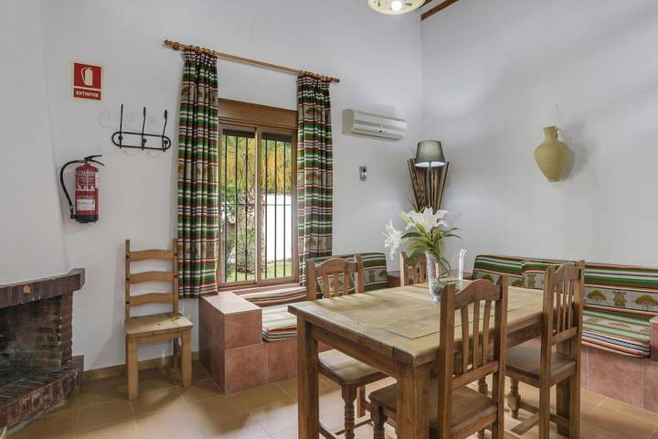 Location de vacances pour 4 personnes, avec jardin et bassin pour enfant à Zahora - 3