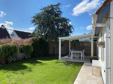 Ferienhaus für 4 Personen, mit Terrasse und Garten in De Panne