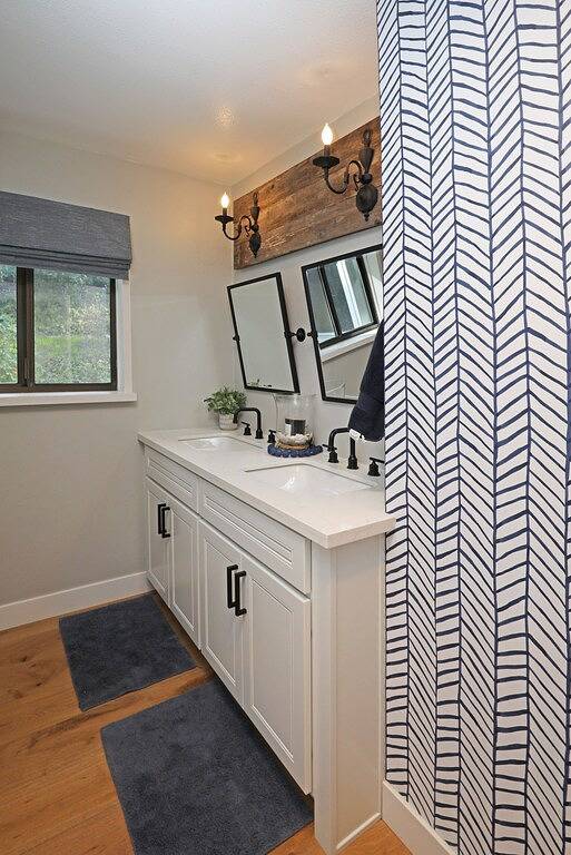 Mountain views. Montecito, Beach, Santa Barbara, large home. Separate Studio. in Montecito, Santa Barbara County