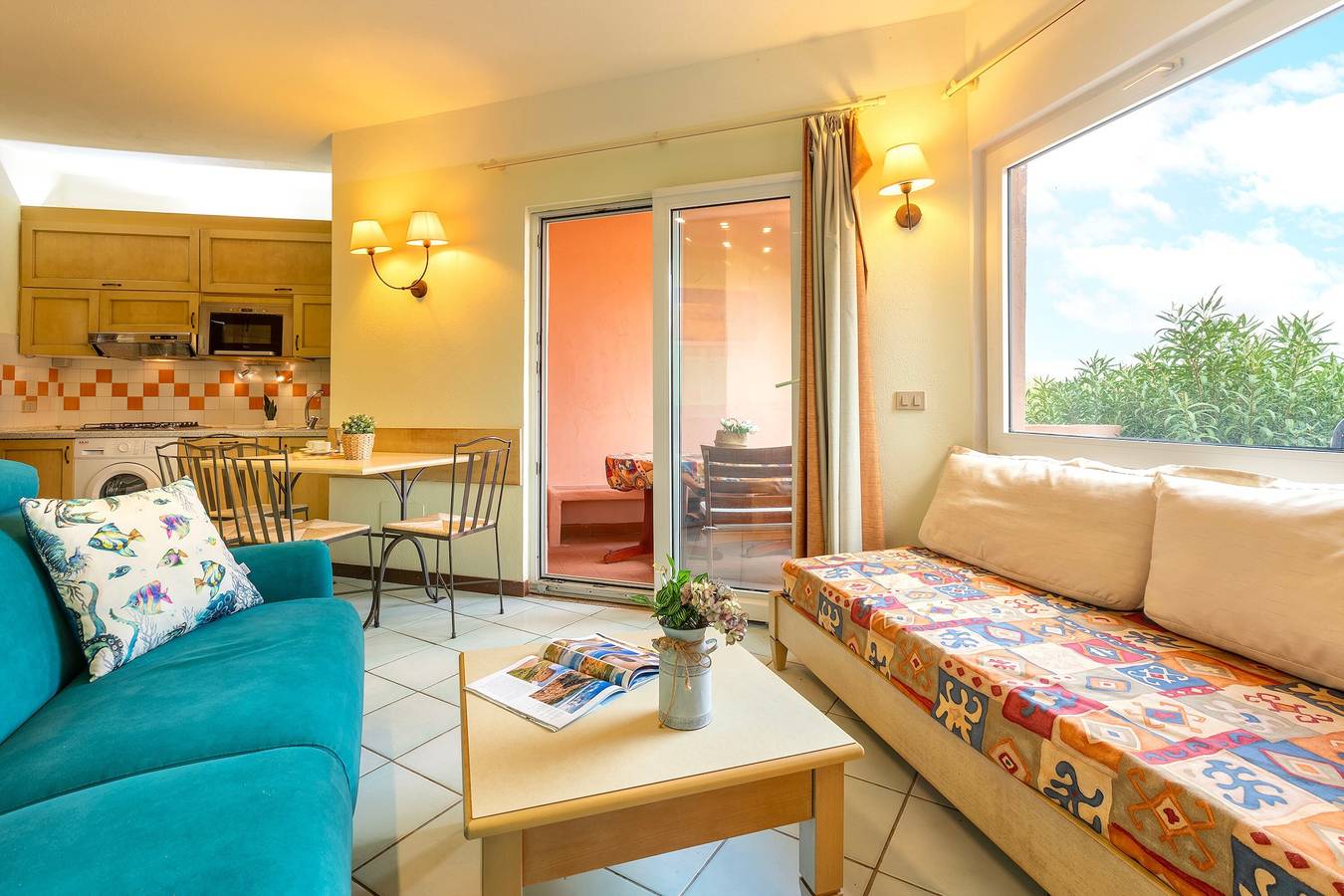 Ganze Wohnung, Ferienwohnung 'Costarossa 2208' mit Meerblick, privater Terrasse und Klimaanlage in Trinità d'Agultu e Vignola und Umgebung, Gallura