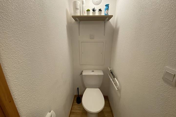 Appartement entier, Appt 6 personnes classé 3 ⭐️⭐️⭐️, 2 chambres, terrasse plein sud sans vis à vis. in Chamrousse, Parc national des Écrins