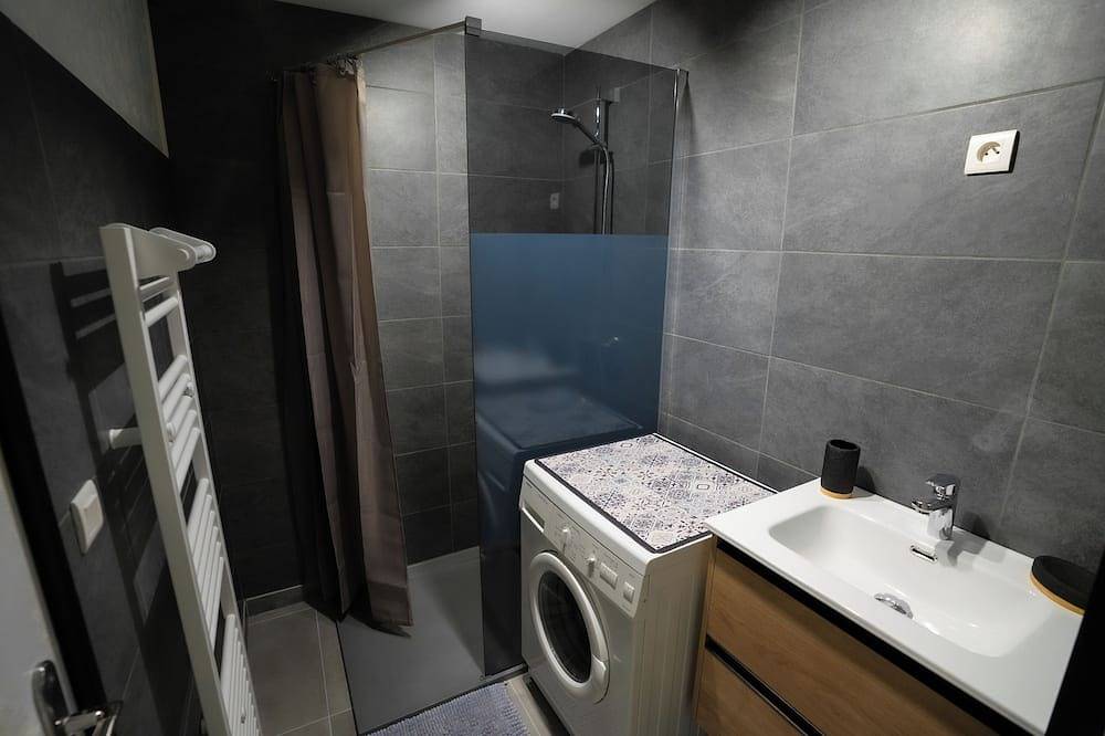 Appartement entier, Gîte chaleureux en rez-de-chaussée in Chabottes, Parc national des Écrins