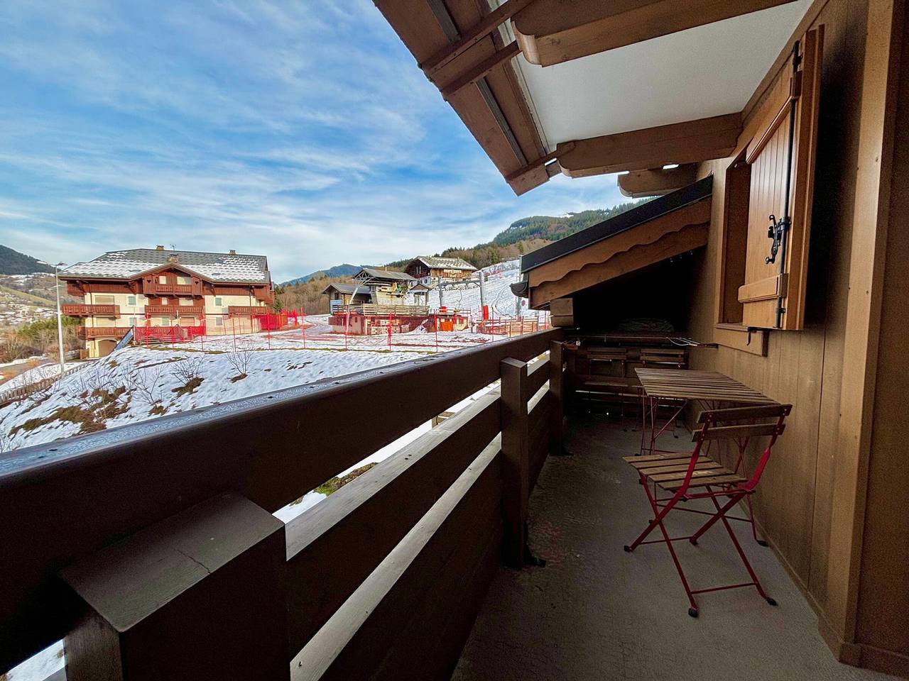 Ganze Wohnung, Apartment für 4, direkt an den Evettes-Pisten in Flumet, Albertville und Umgebung