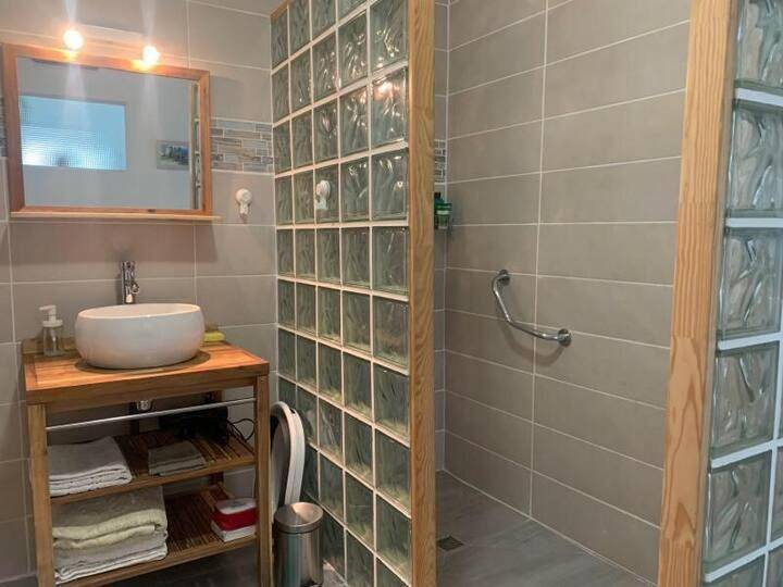 Appartement entier, One-Bedroom Apartment in Préchacq-les-Bains, Région de Dax