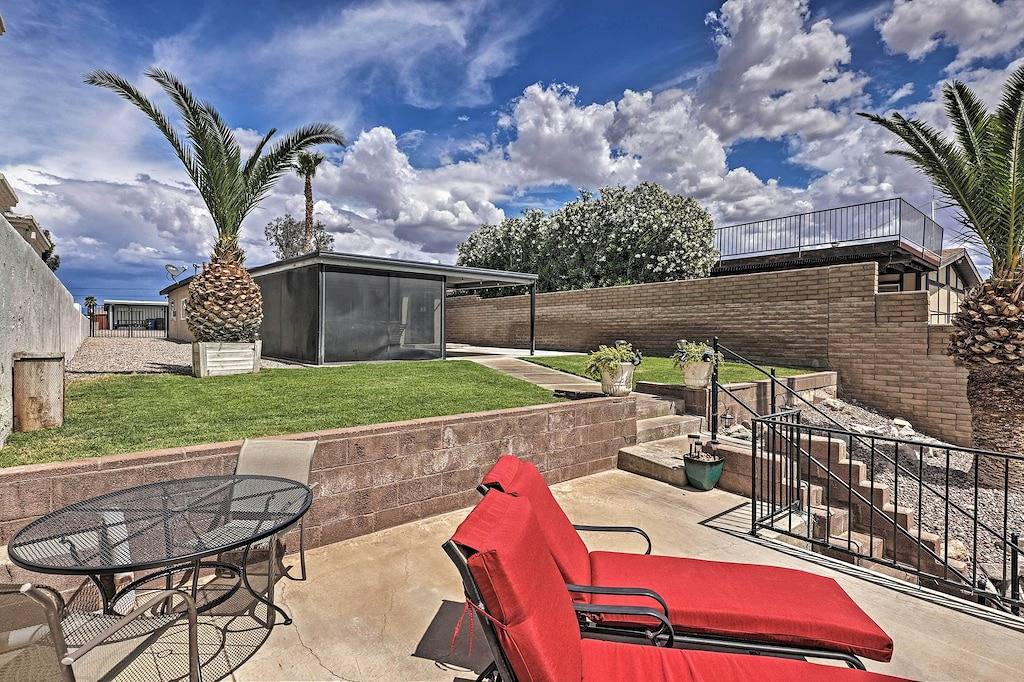 Schönes 2Br Bullhead City House mit Blick auf den Fluss in Lake Mohave, Mohave County