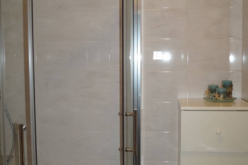 Ganze Wohnung, Ferienwohnung/App. für 3 Gäste mit 30m² in Greiz in Greiz, Region Greiz