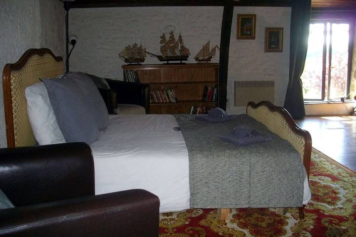 Location de vacances pour 2 personnes, avec jardin à Teilhet - 3