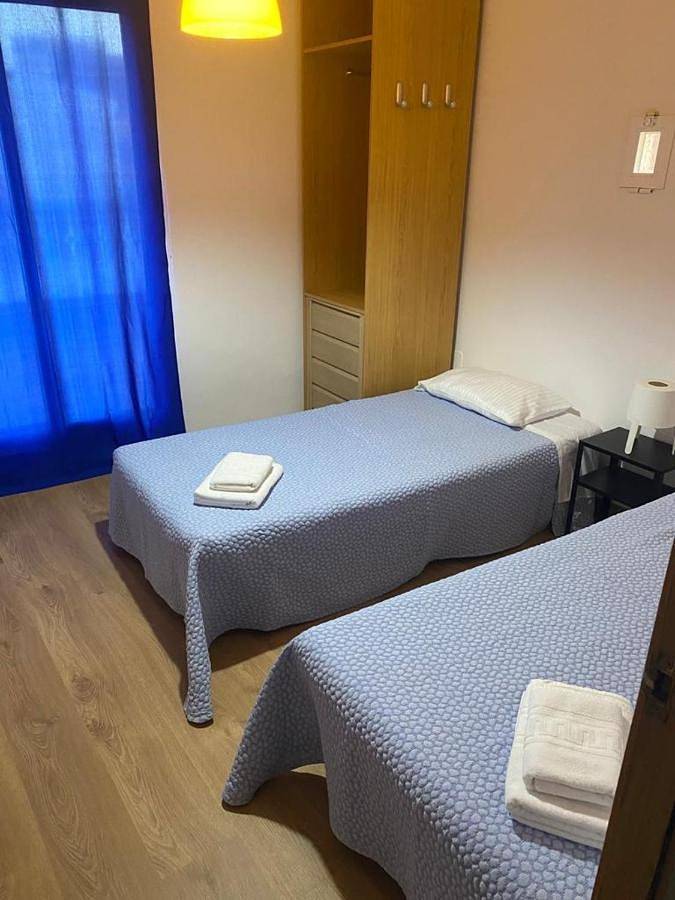 Location de vacances pour 12 personnes, avec vue et terrasse, animaux acceptés à Marín - 2