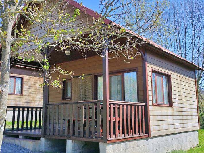 Bungalow para 6 personas, con Terraza y Piscina en Pirineo Catalan