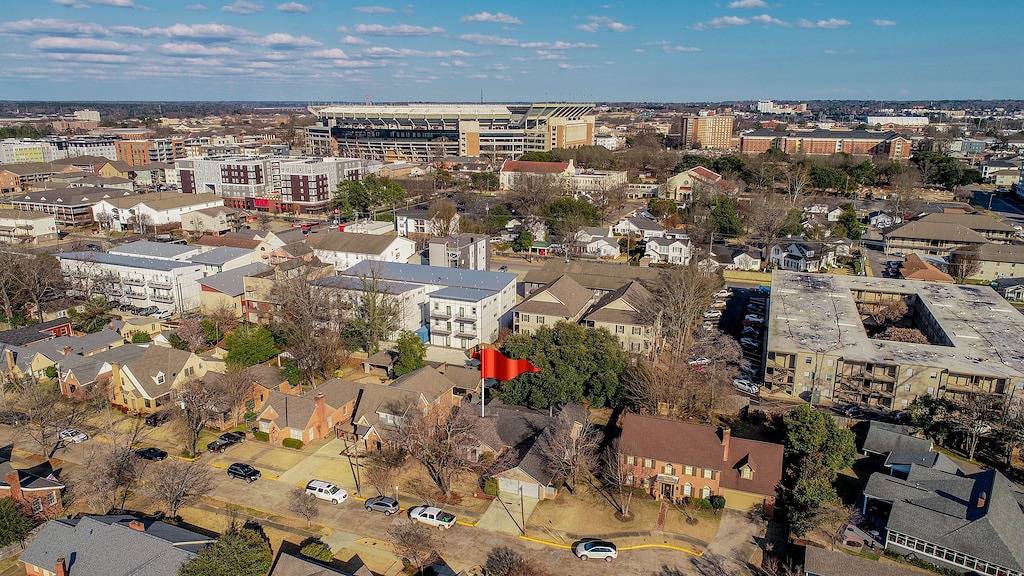 Myrtlewood Cottage - ein Bama B & B Mietobjekt! Gehen Sie zum Stadion und in die Innenstadt! in Tuscaloosa, Tuscaloosa County