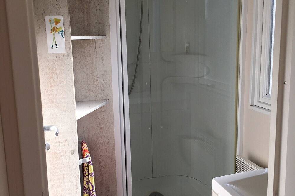 Cottage 4 Adults + 2 Children Montalivet les Bains in Vendays-Montalivet, Médoc Regional Natural Park