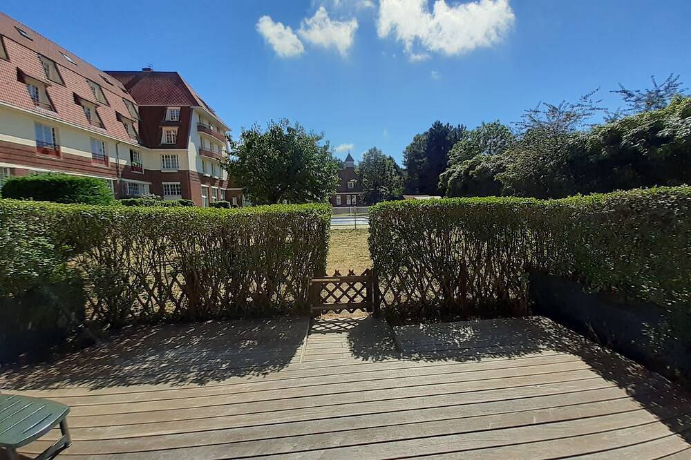 Apartamento entero, Ground floor apartment with terrace & heated pool in Hardelot Plage, Condette