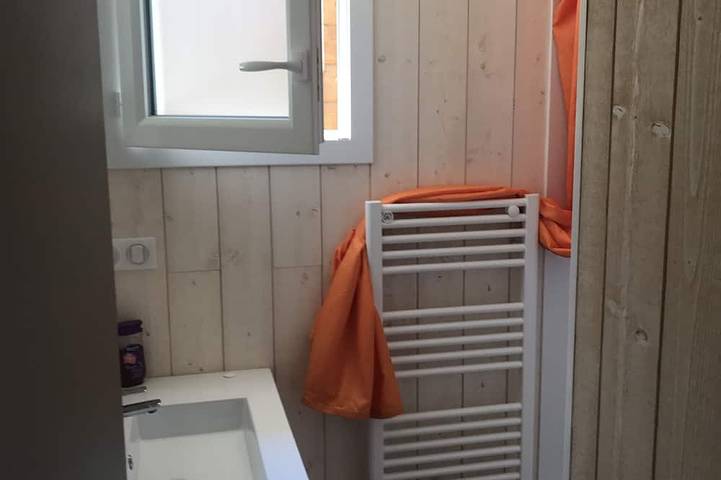 Gîte pour 6 personnes, avec jardin ainsi que terrasse et piscine à Bias - 3