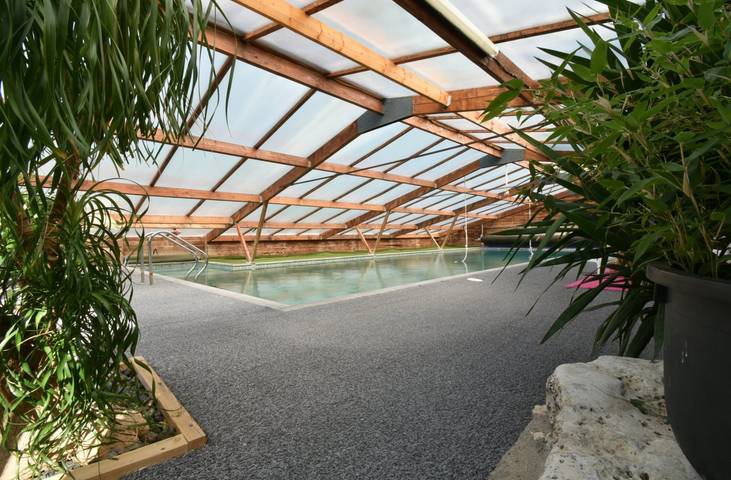 Gîte pour 20 personnes, avec piscine ainsi que jardin et balcon dans le Cher - 3