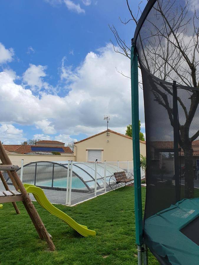 Chambre d’hôte pour 6 personnes, avec piscine ainsi que jardin et terrasse à Les Epesses - 4