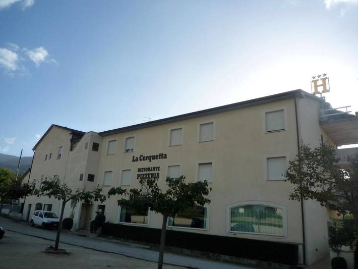 Hôtel pour 2 personnes, avec terrasse et vue, animaux acceptés à Trevi