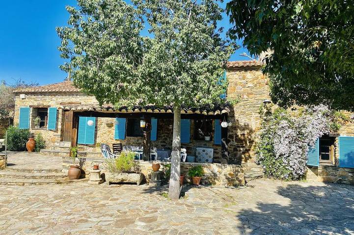 Cottage for 10 people, with garden and terrace - 1