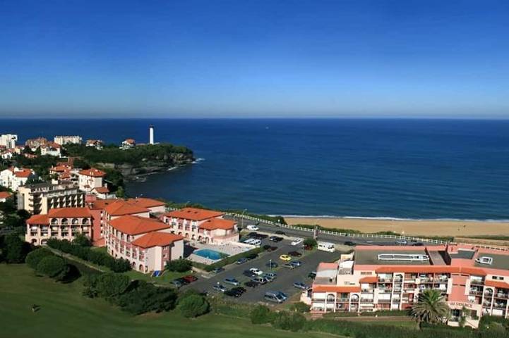 Location de vacances pour 4 personnes, avec piscine et balcon à Anglet