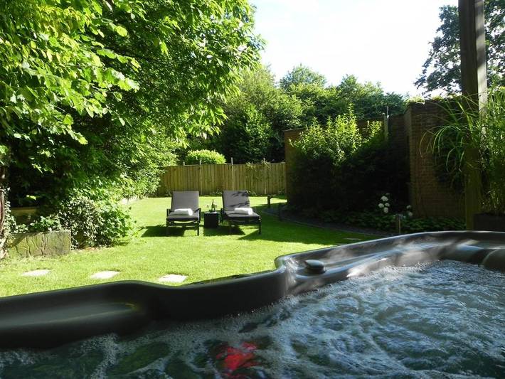 Ferienhaus für 3 Personen, mit Whirlpool und Terrasse sowie Garten und Sauna in Löwen (Flämisch-Brabant)