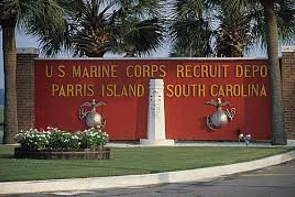 Abschluss / Pcs-Bestellungen / Reisekrankenschwestern / Golf / Beaufort Home in Beaufort, Parris Island