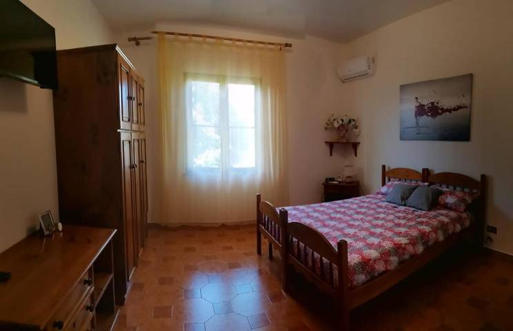 Location de vacances pour 3 personnes, avec terrasse et vue à Guspini - 3