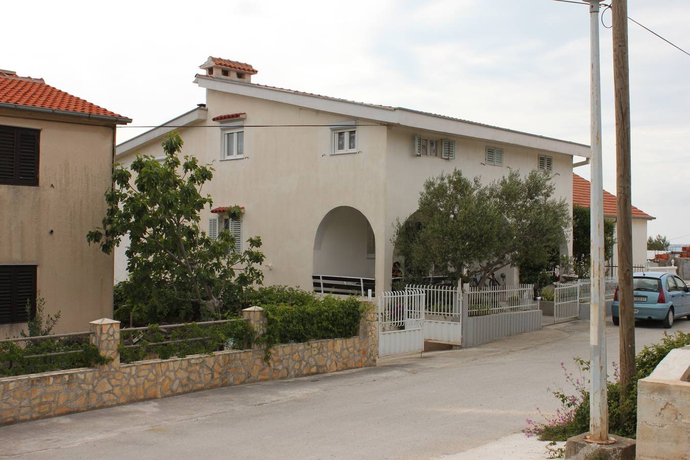 Ganze Wohnung, 2-Zimmer-Ferienwohnung mit Terrasse und Meerblick Sveti Petar, Biograd -c in Općina Sveti Filip i Jakov, Zadar