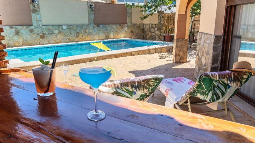 Chalet para 6 personas, con jacuzzi además de piscina y balcón/terraza, Se admiten mascotas en Provincia de Jaén - 3