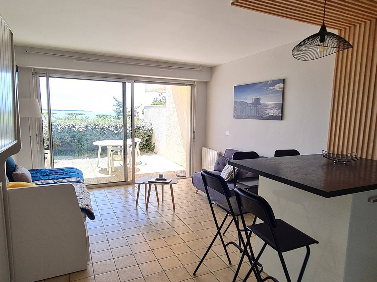 Estudio entero, Moderno estudio en planta baja con garaje y terraza in Saint-Georges-de-Didonne, Region de Rochefort