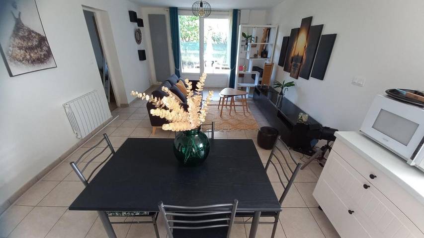 Gîte pour 4 personnes, avec jardin à Chaponost - 3