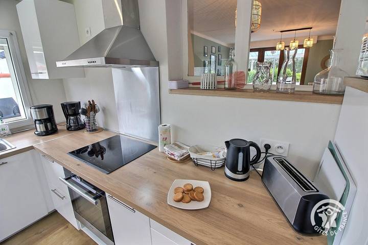 Gîte pour 12 personnes, avec terrasse ainsi que jardin et piscine dans Les Hospitaux (Erquy) - 4