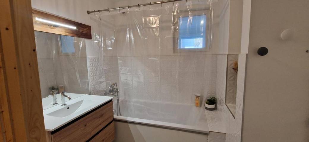 Gîte pour 4 personnes, avec jardin à La Madeleine - 3