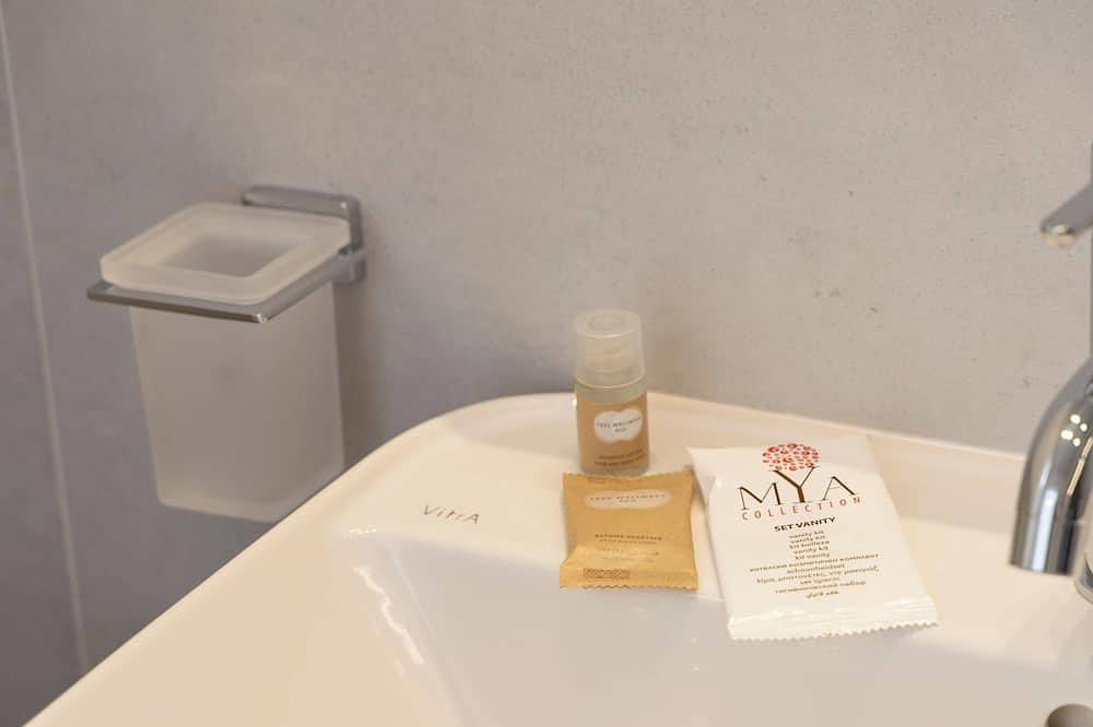 Apartamento entero, Estudio Triple Deluxe con terraza in Bagheria, Provincia de Palermo